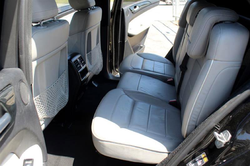 Used 2013 Mercedes-Benz ML 350 BlueTEC 4MATIC image 9