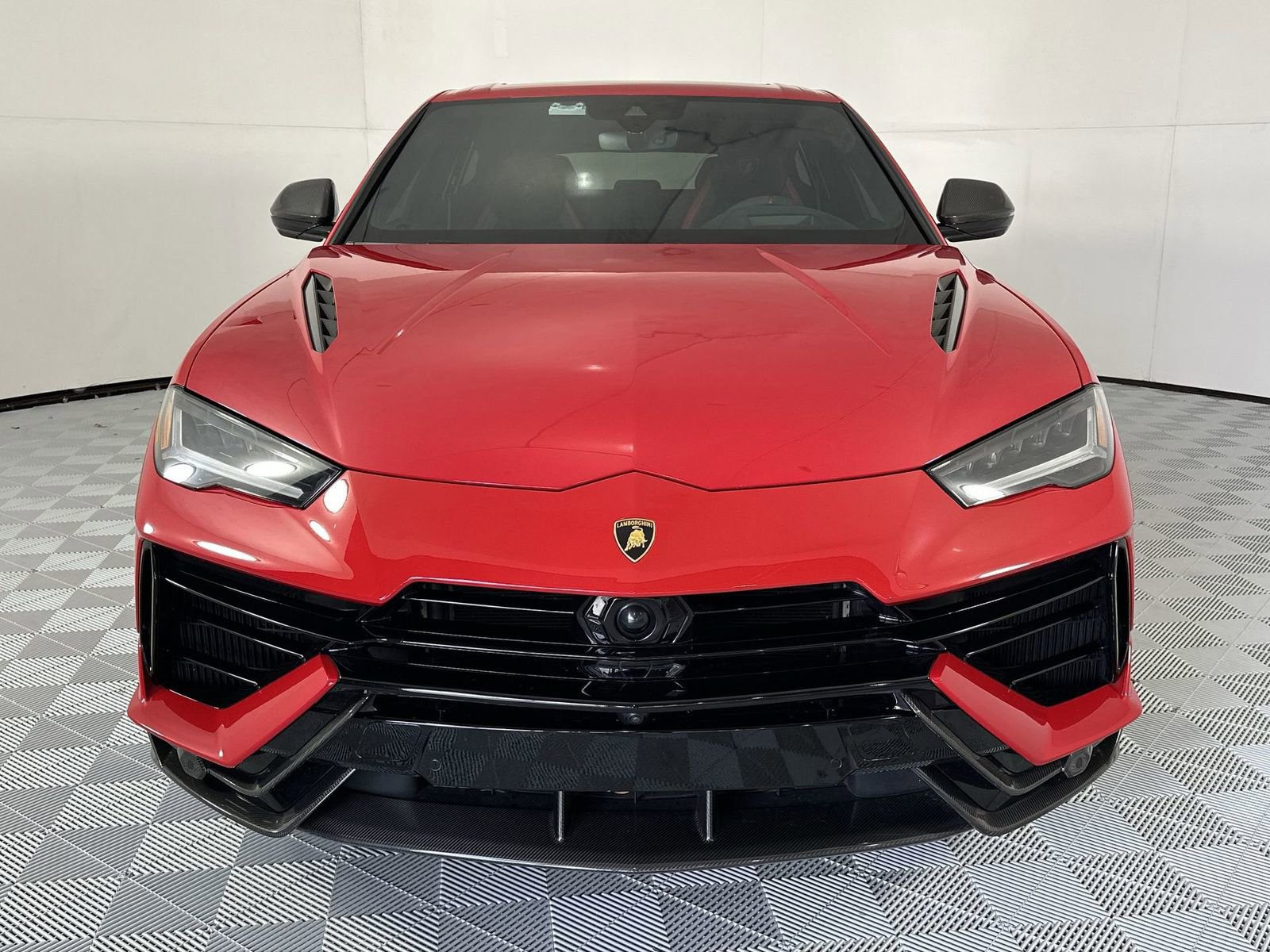 Used 2023 Lamborghini Urus Performante AWD/4WD image 3