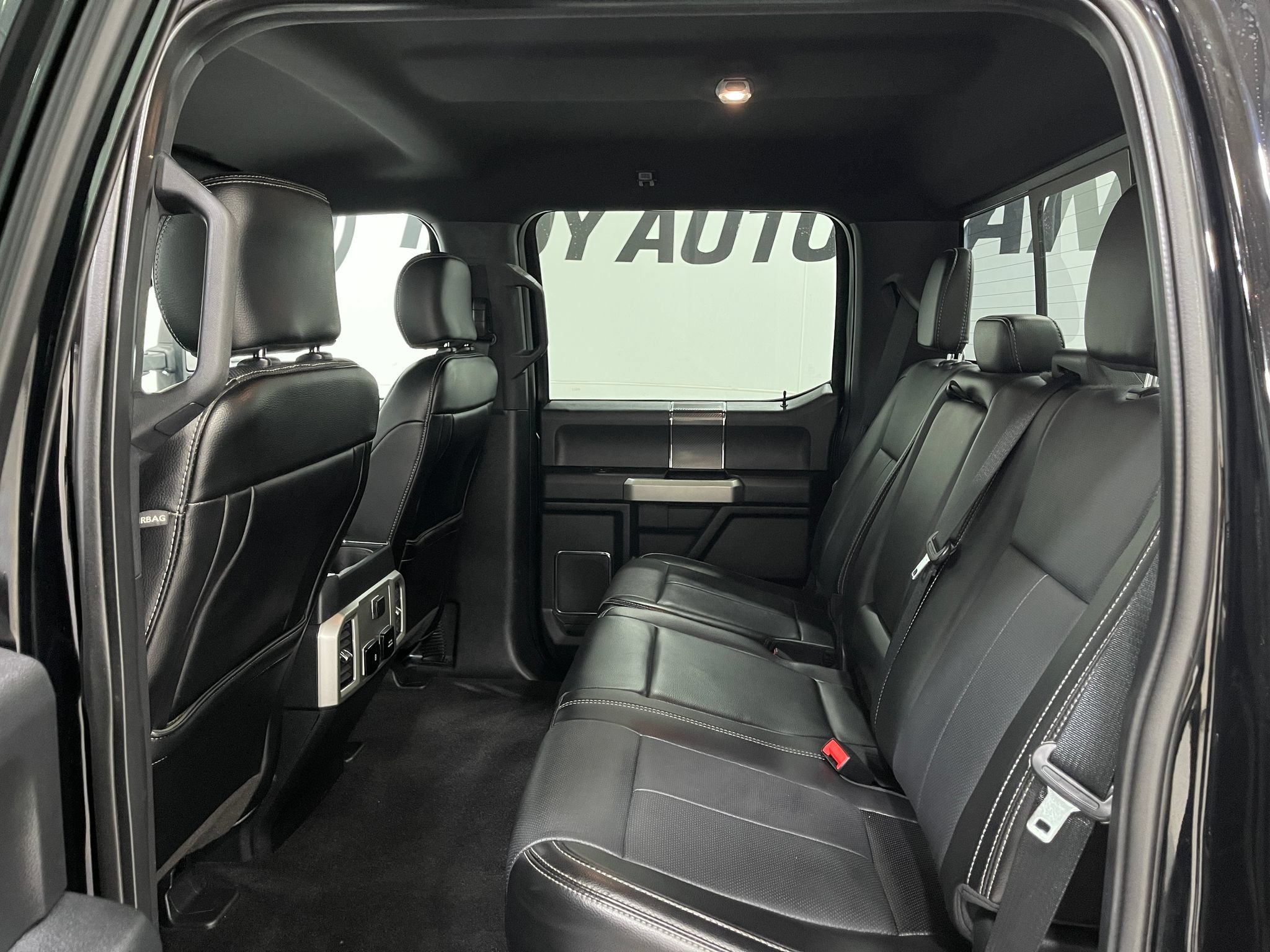 Used 2018 Ford F150 Lariat w/ Equipment Group 501A Mid AWD/4WD image 29