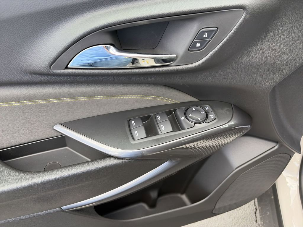 New 2026 Chevrolet Trax ACTIV w/ Sunroof Package image 19