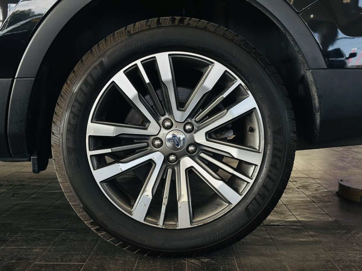 Used 2017 Ford Explorer Platinum AWD/4WD image 26