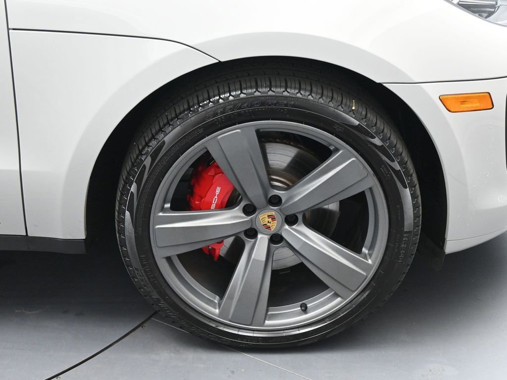 Certified 2023 Porsche Macan S image 11