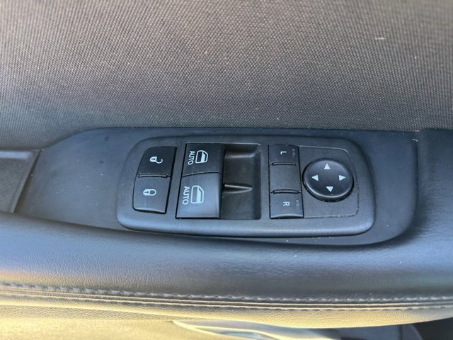 Used 2022 Dodge Challenger SXT w/ Blacktop Package image 8