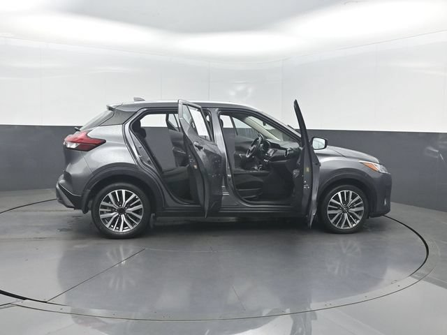 Used 2023 Nissan Kicks SV FWD image 30