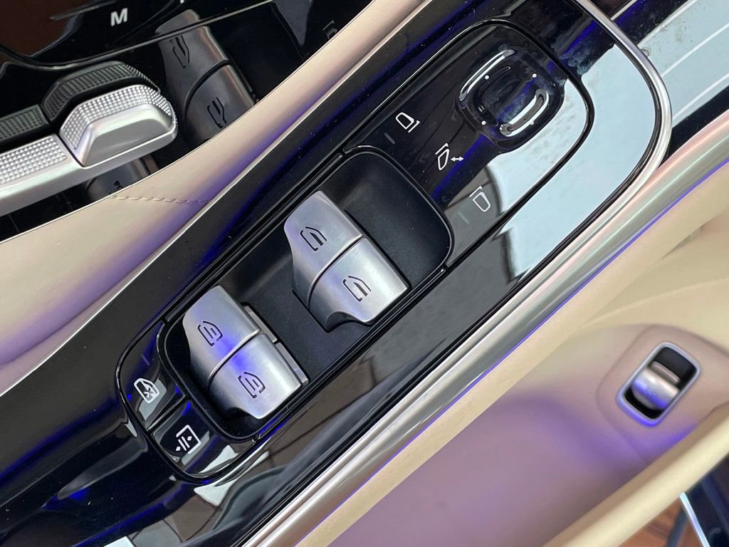 Used 2023 Mercedes-Benz S 580e 4MATIC Sedan w/ AMG Line image 16