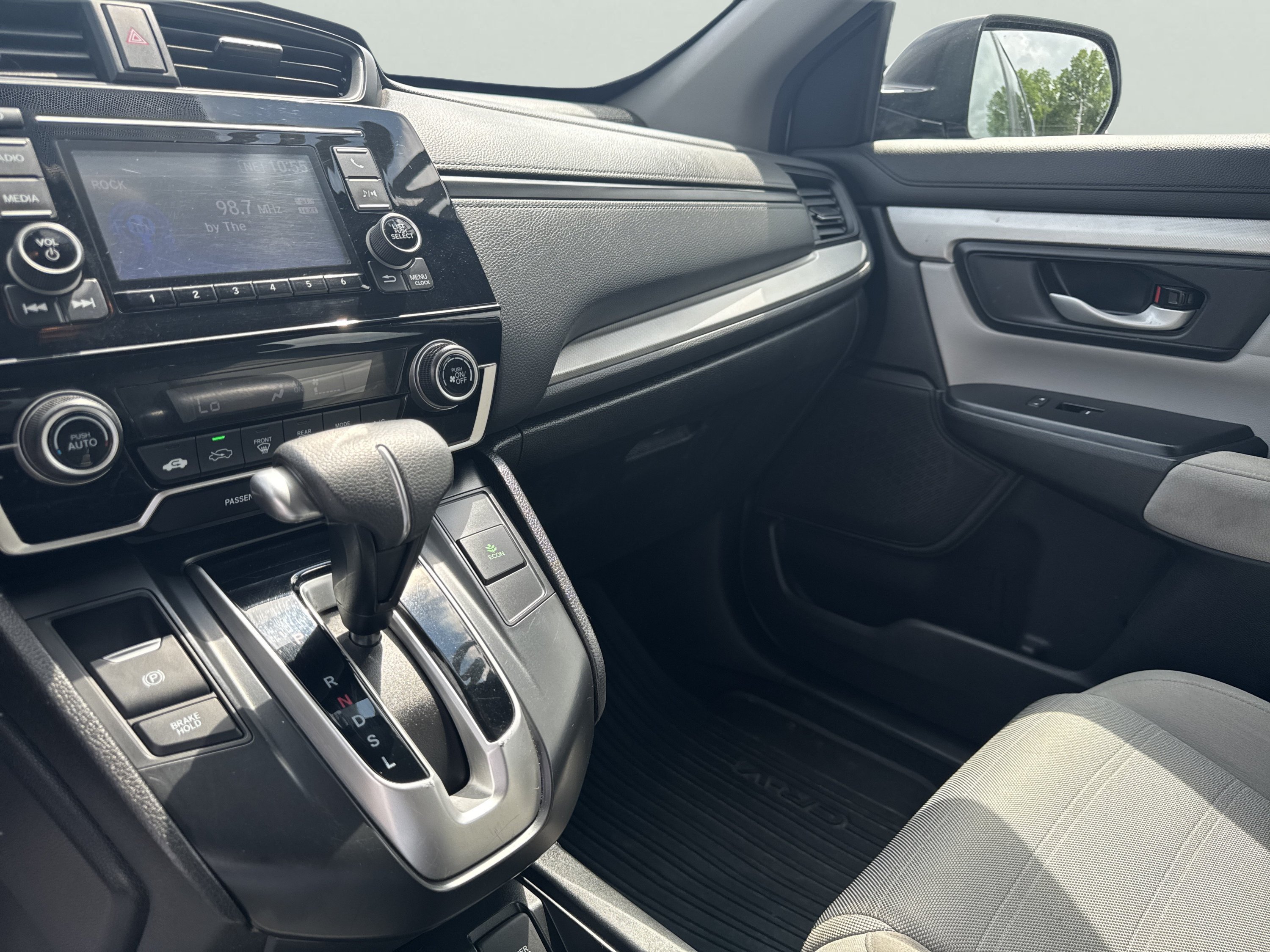 Used 2019 Honda CR-V LX image 17