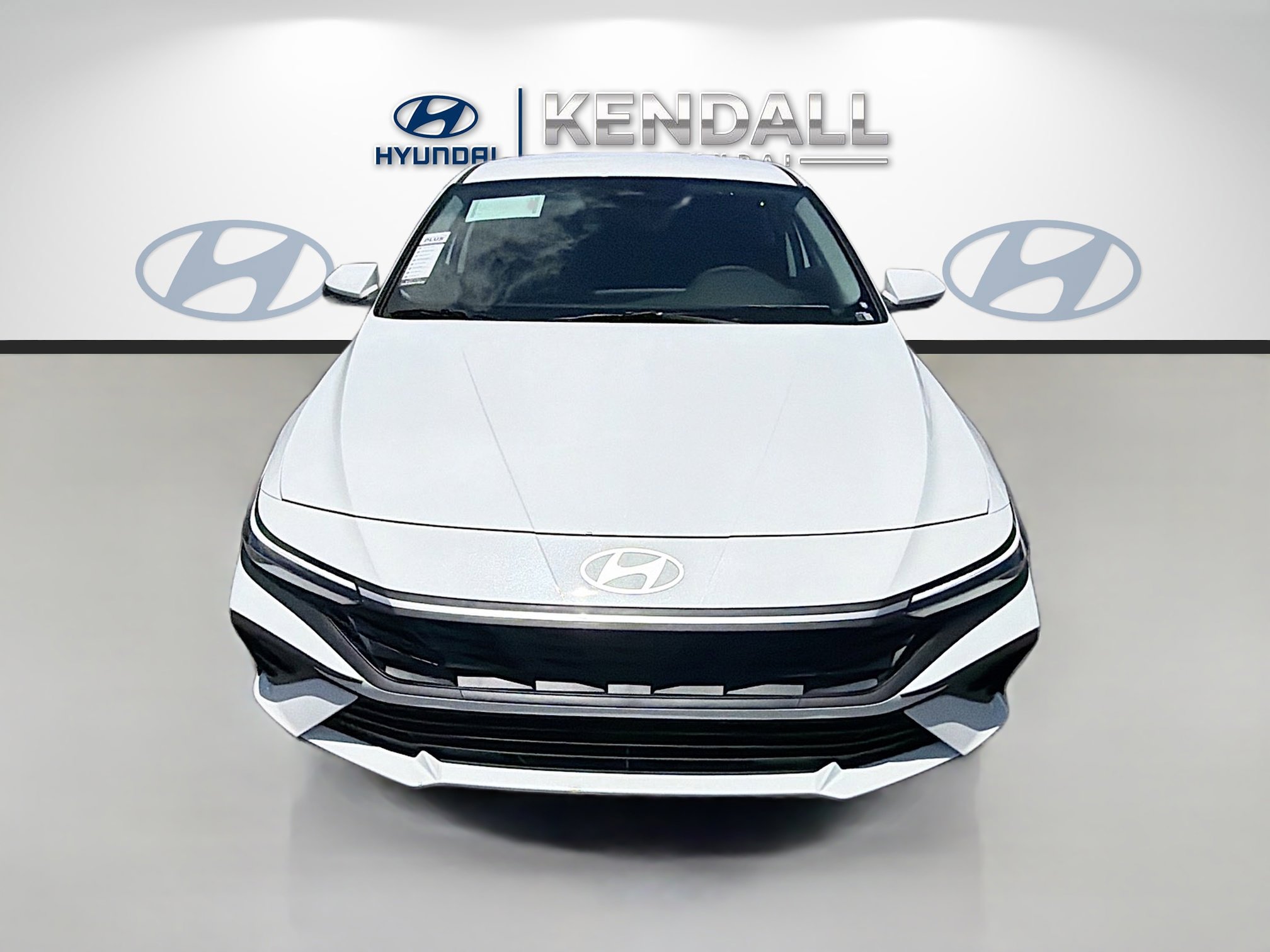 New 2026 Hyundai Elantra SE FWD image 2