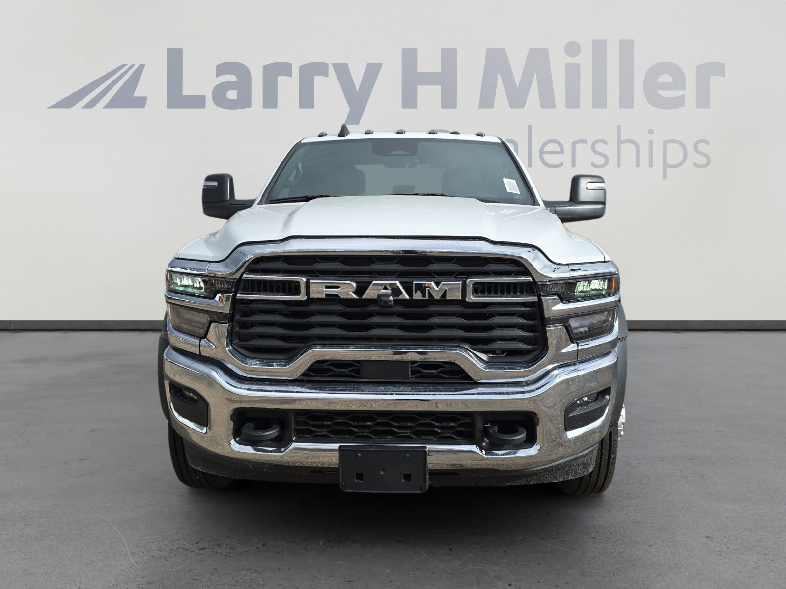 New 2026 RAM 5500 Tradesman w/ Chrome Appearance Group image 9