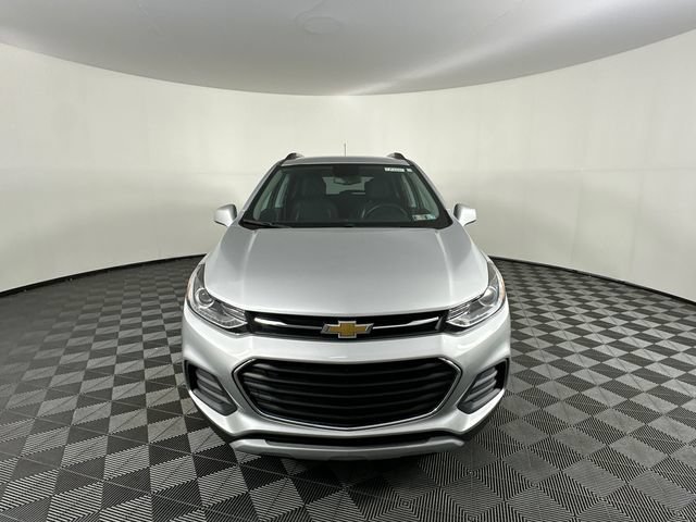 Used 2019 Chevrolet Trax LT w/ LT Convenience Package AWD/4WD image 2