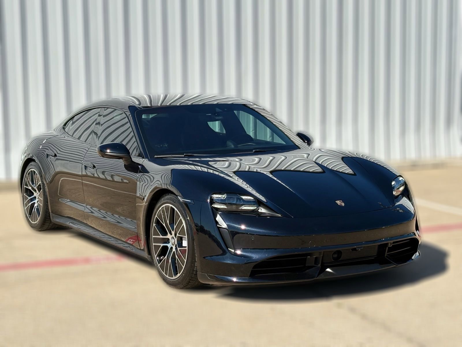 Used 2020 Porsche Taycan Turbo image 4