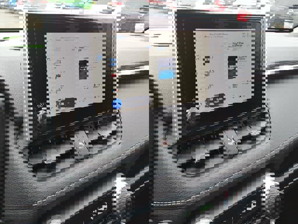 Used 2023 Toyota RAV4 LE image 10