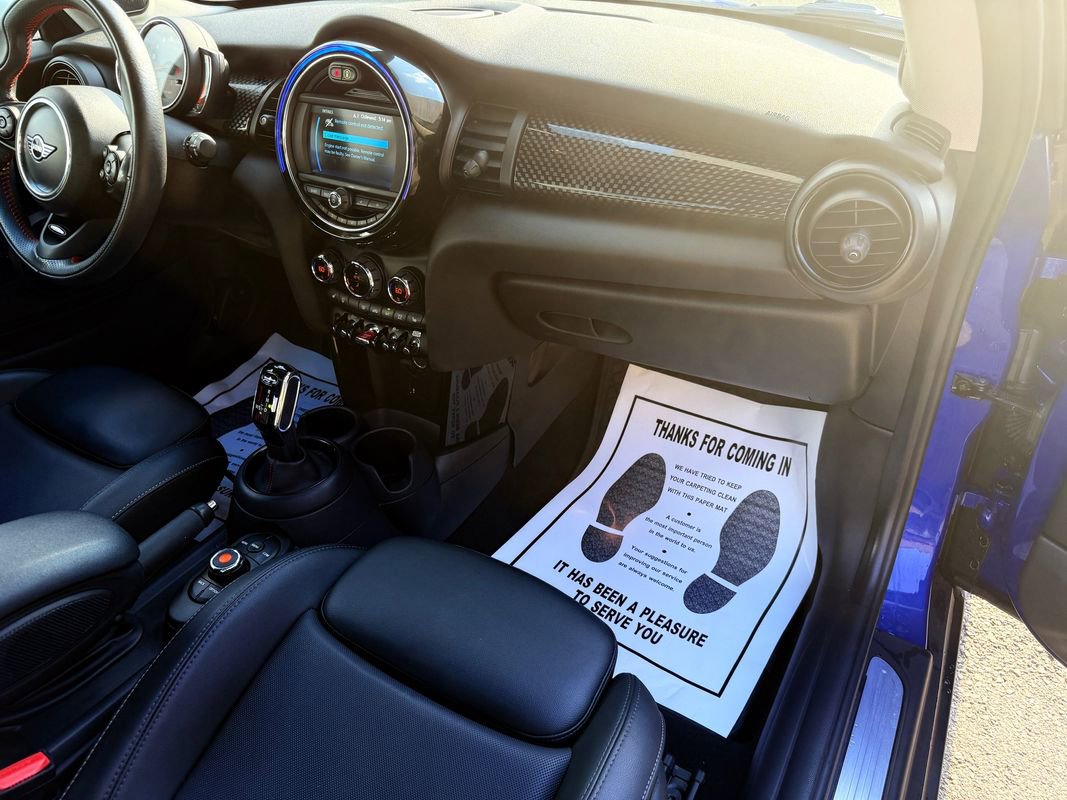 Used 2021 MINI Cooper S w/ Premium Package image 16