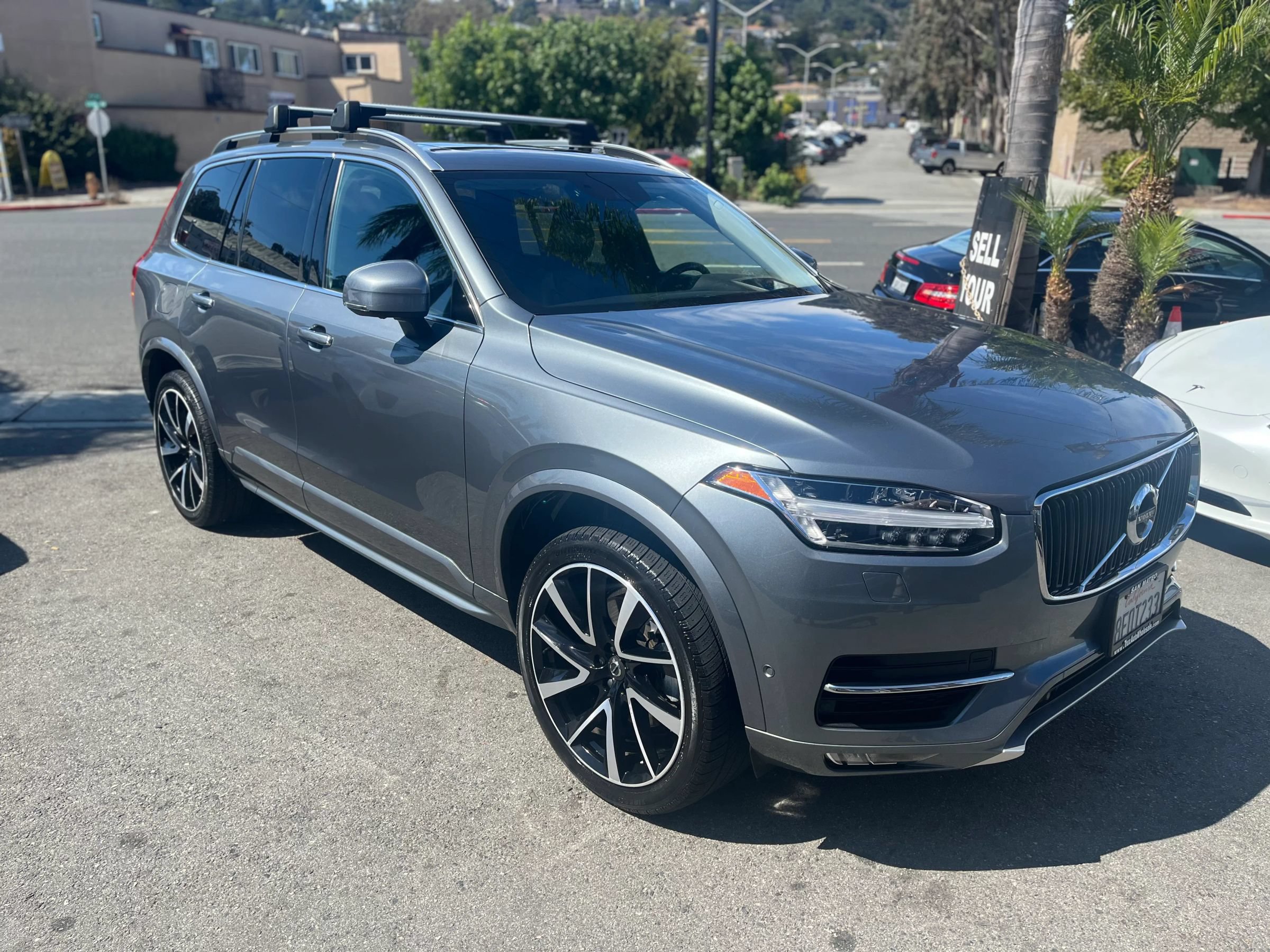 Used 2019 Volvo XC90 T6 Momentum w/ Advanced Package