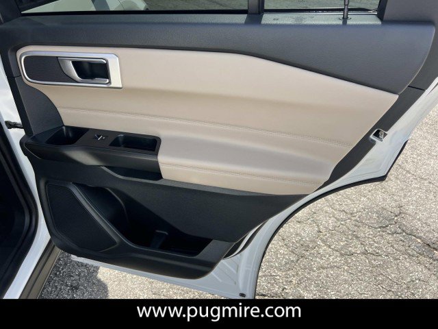 Used 2020 Ford Explorer XLT w/ Equipment Group 202A AWD/4WD image 16