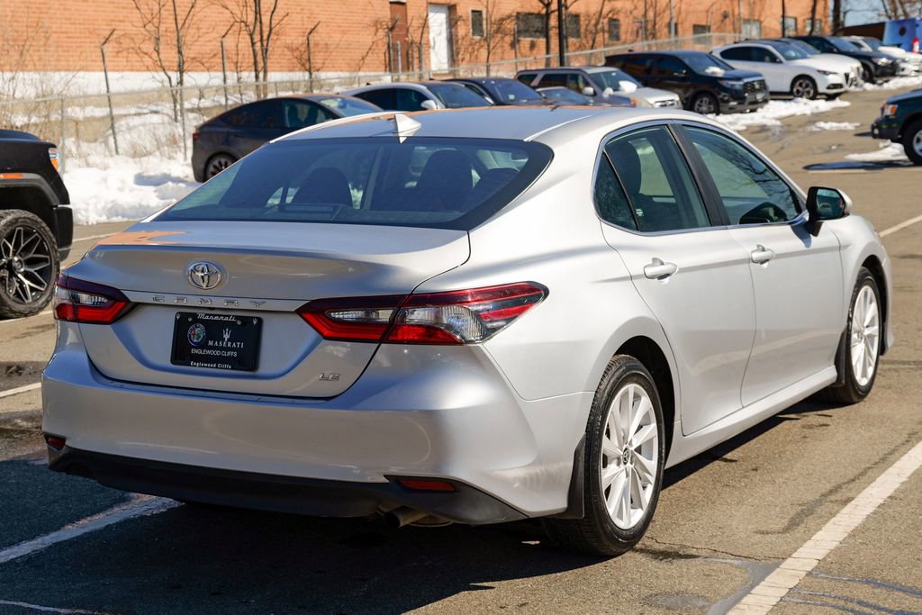 Used 2022 Toyota Camry LE w/ Carpet Mat Package (TMS) FWD image 7