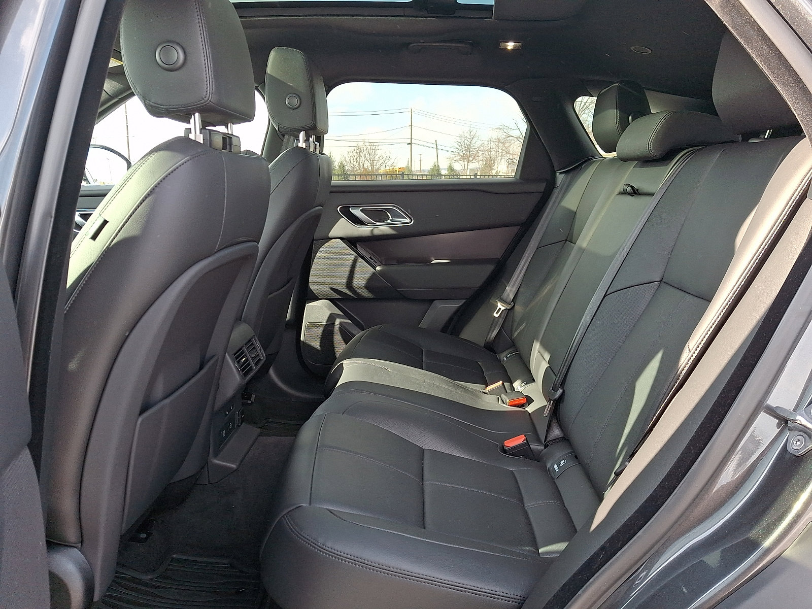 Used 2026 Land Rover Range Rover Velar Dynamic SE image 10