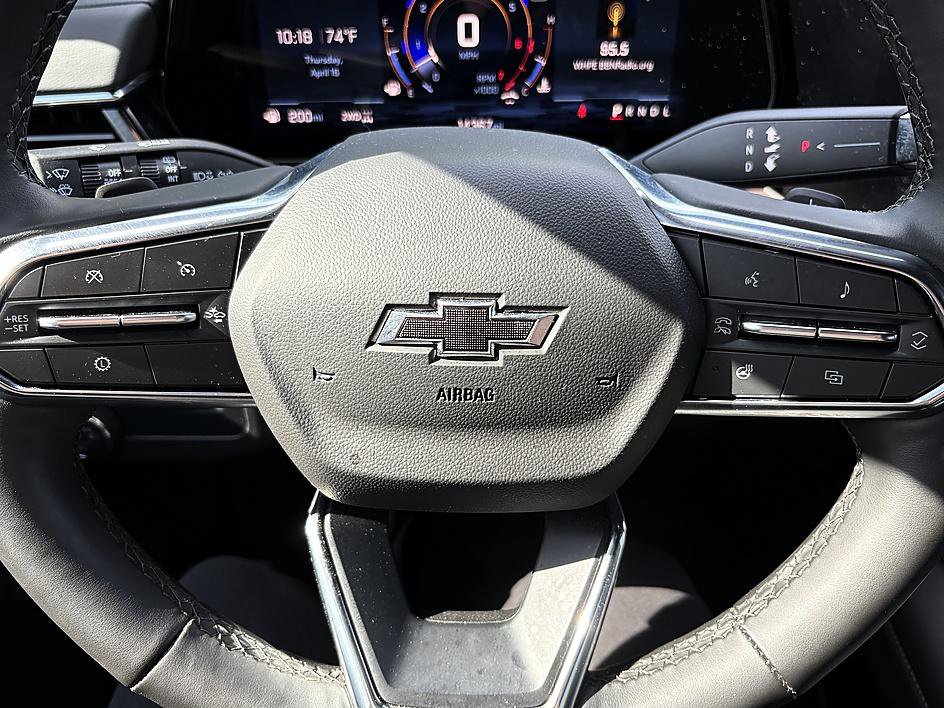 Used 2025 Chevrolet Suburban Z71 w/ Comfort Package image 22