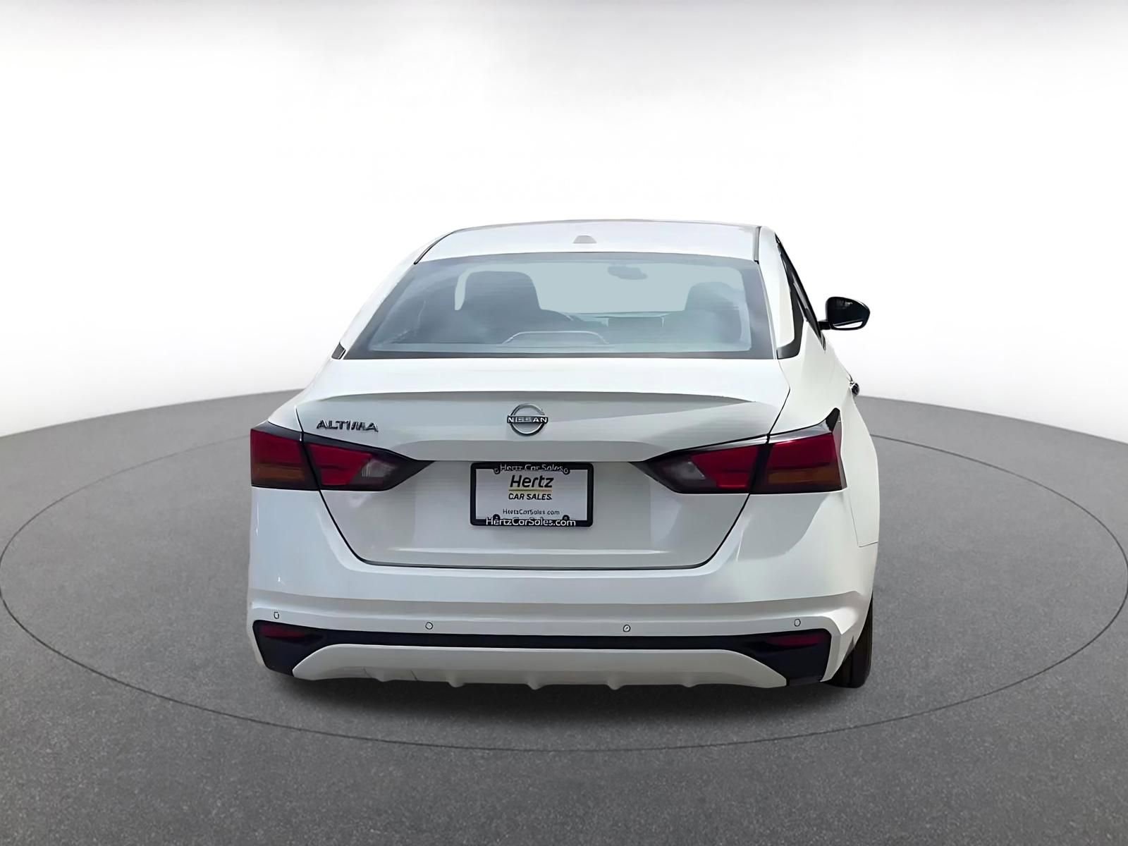 Used 2025 Nissan Altima 2.5 SV FWD image 12