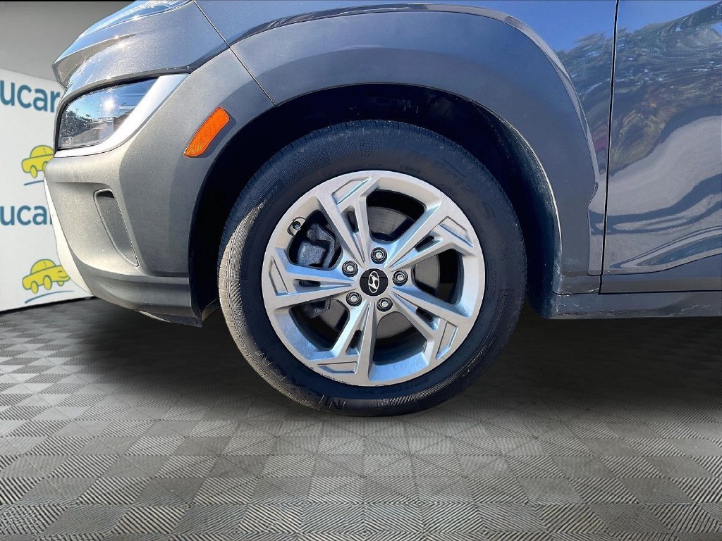 Used 2023 Hyundai Kona SEL AWD/4WD image 7