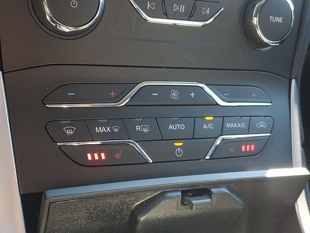 Used 2019 Ford Edge SEL w/ Equipment Group 201A AWD/4WD image 18