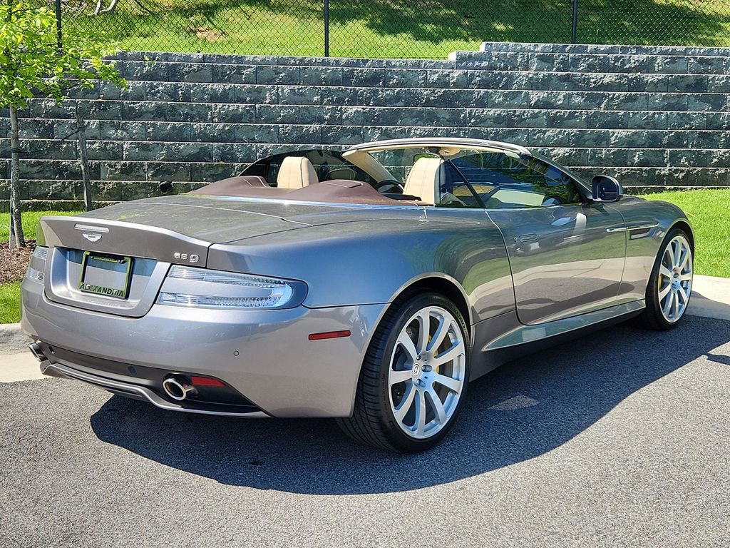 Used 2013 Aston Martin DB9 Volante RWD image 2