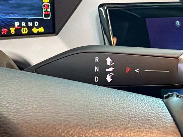 New 2027 Chevrolet Bolt LT w/ Comfort Package FWD image 19