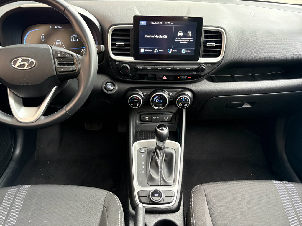 Used 2025 Hyundai Venue SEL FWD image 30