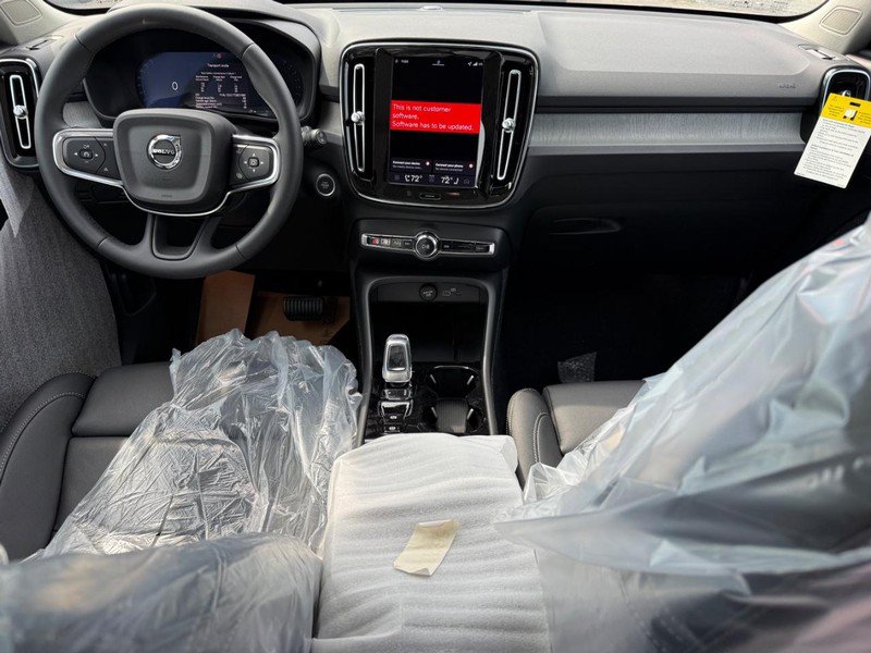New 2026 Volvo XC40 B5 Plus w/ Protection Package Premier AWD/4WD image 6