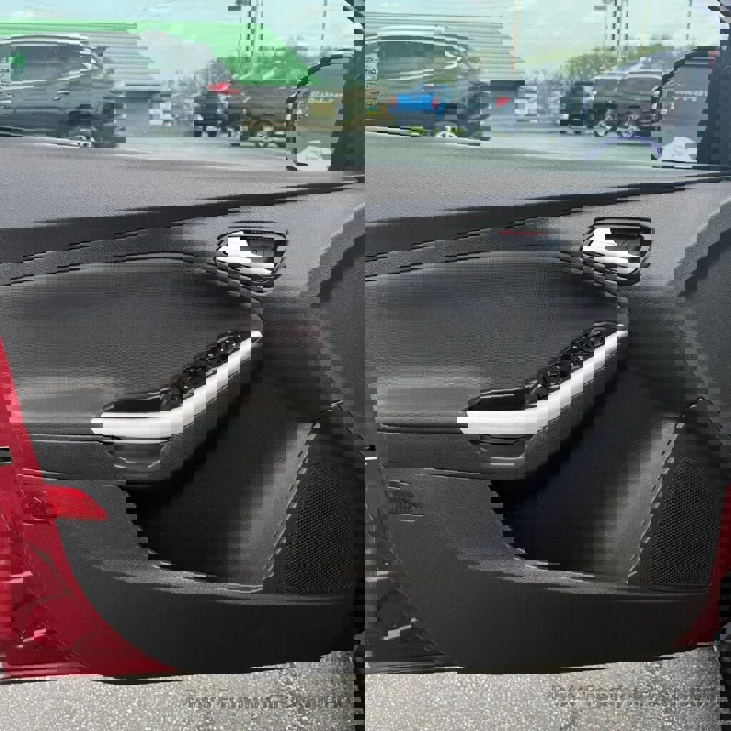 Used 2014 Ford Focus SE w/ Equipment Group 201A image 20