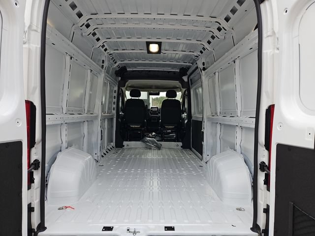 New 2026 RAM ProMaster 2500 w/ Storage Group FWD image 5
