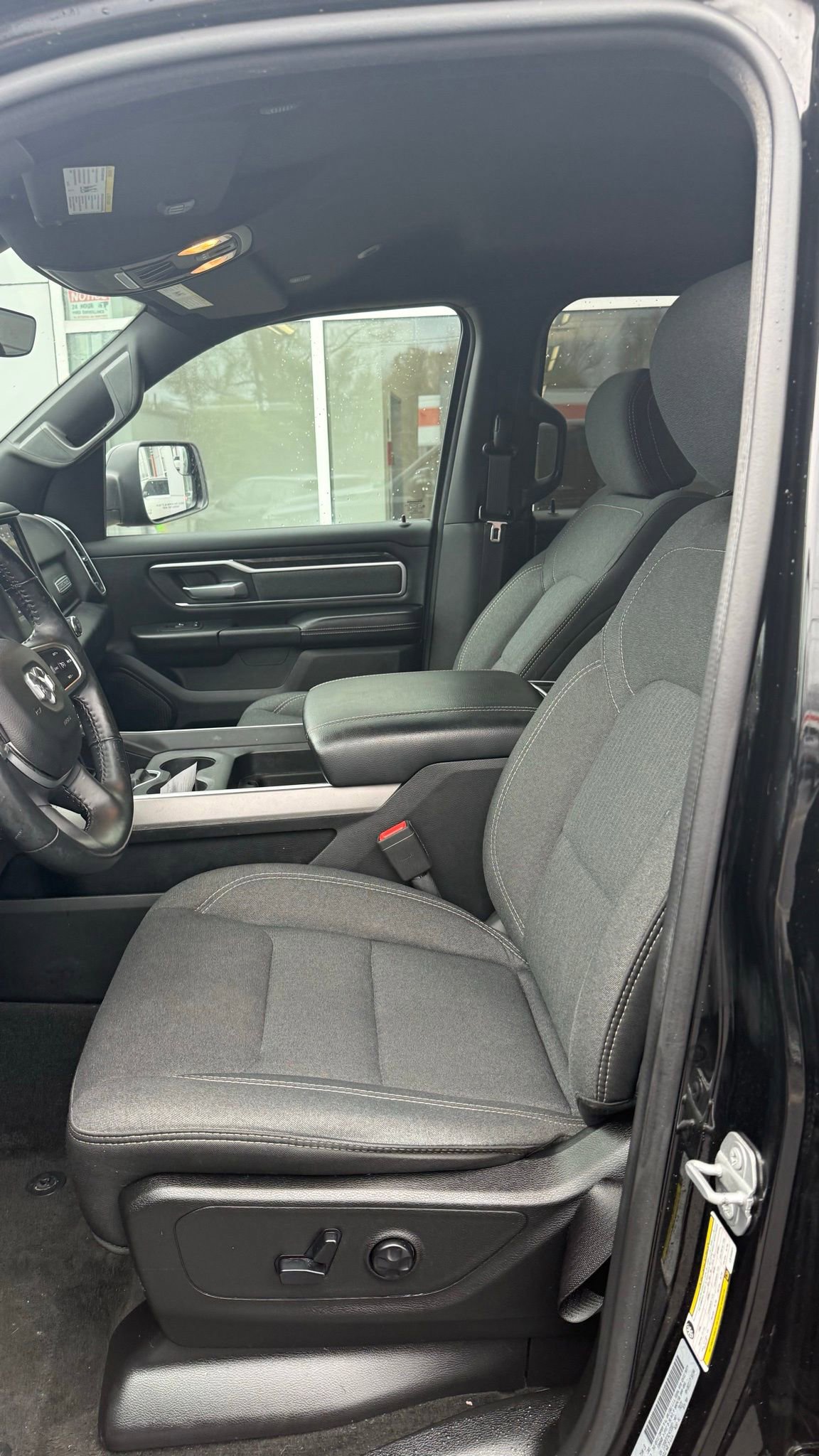 Used 2020 RAM 1500 Big Horn AWD/4WD image 15