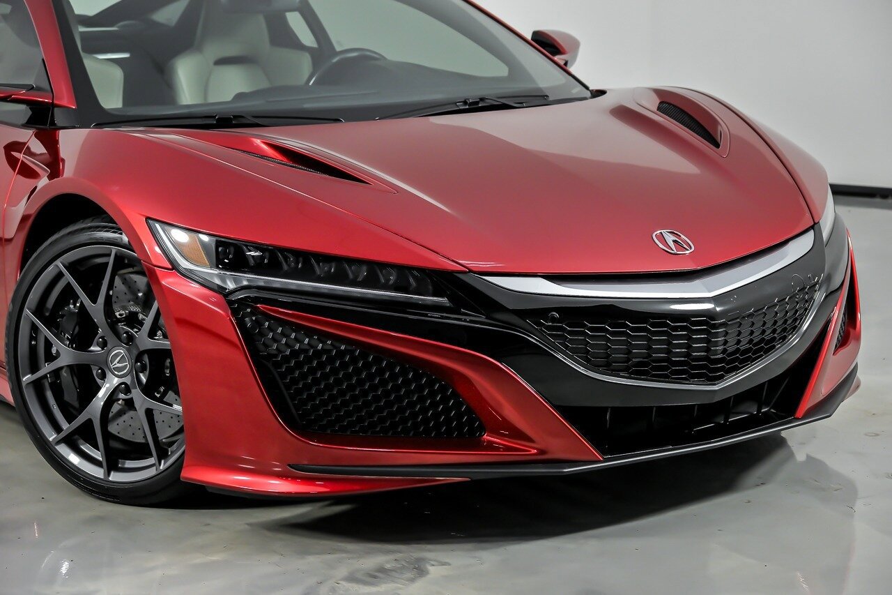 Used 2017 Acura NSX image 3