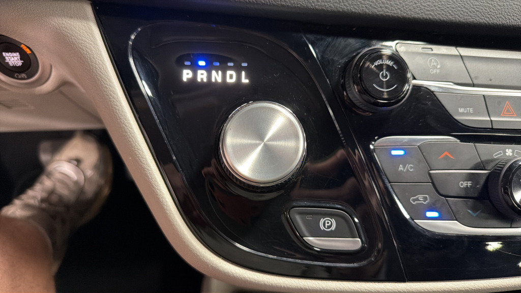 Used 2023 Chrysler Voyager LX FWD image 28