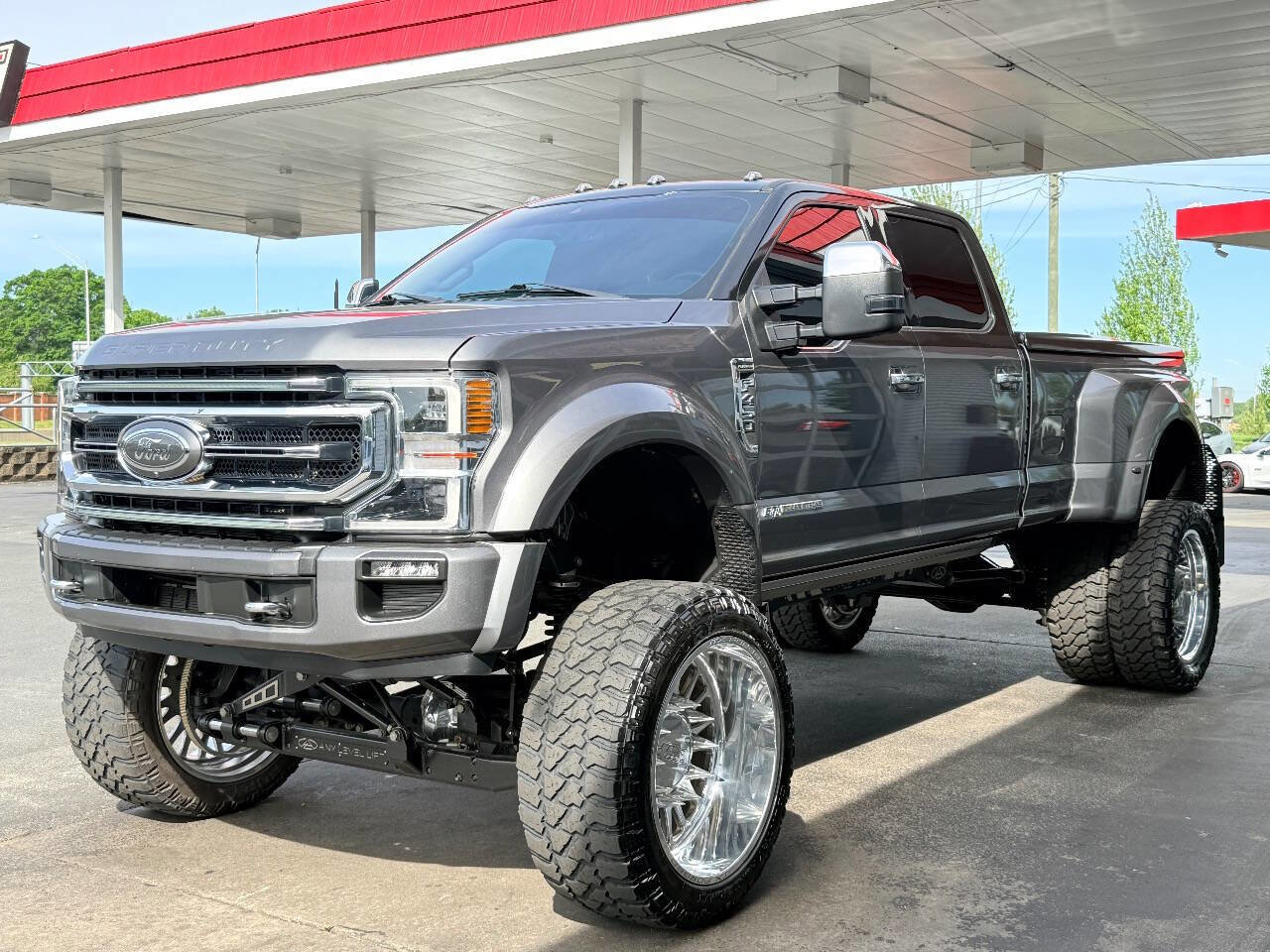 Used 2022 Ford F450 Platinum w/ FX4 Off-Road Package image 6