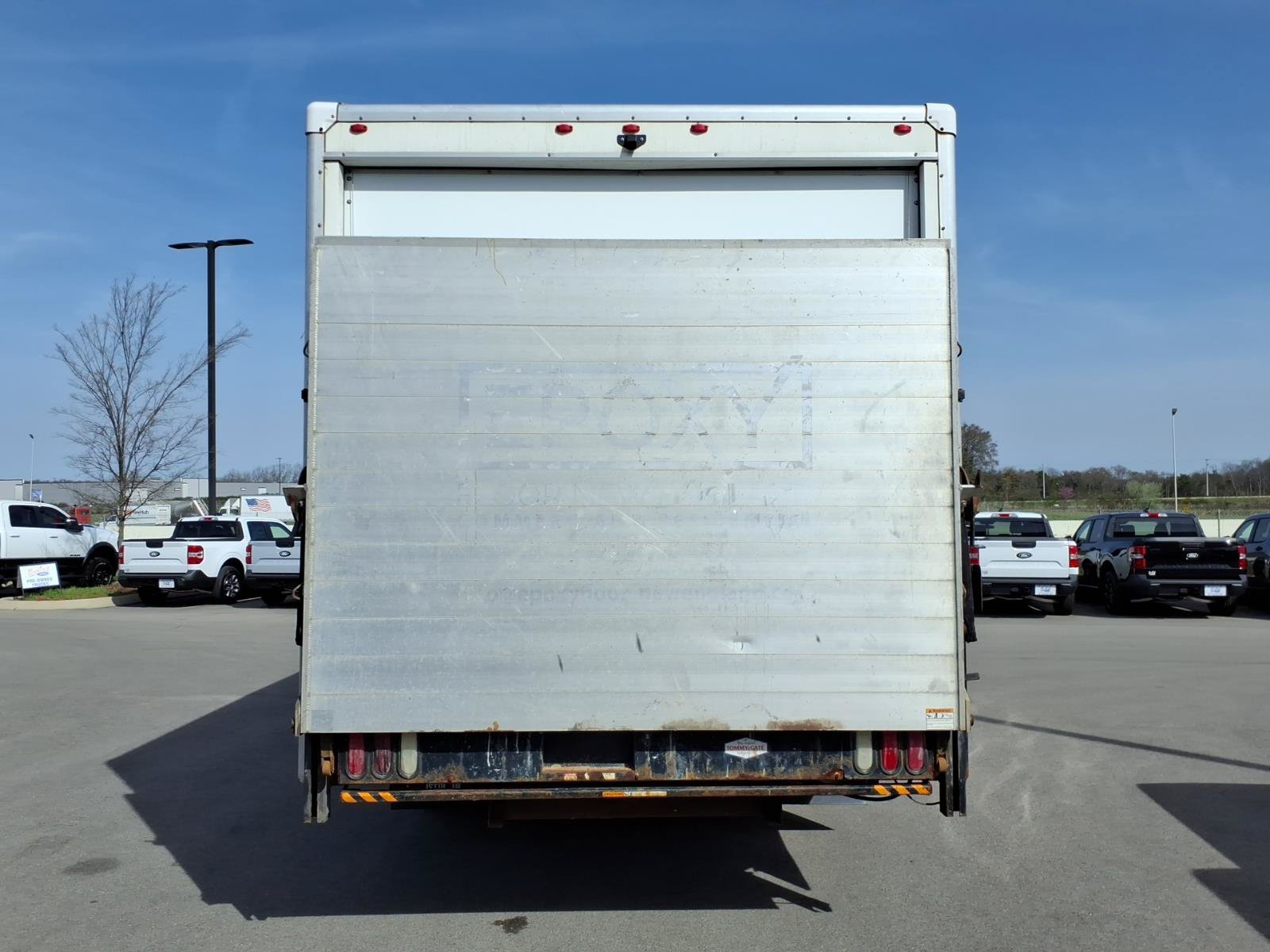 Used 2022 Chevrolet Express 3500 w/ Power Convenience Package RWD image 4