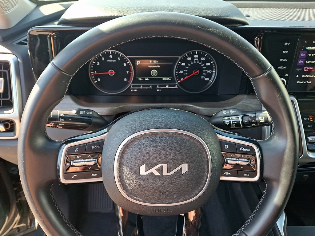 Certified 2022 Kia Sorento S w/ Panoramic Sunroof Package AWD/4WD image 24