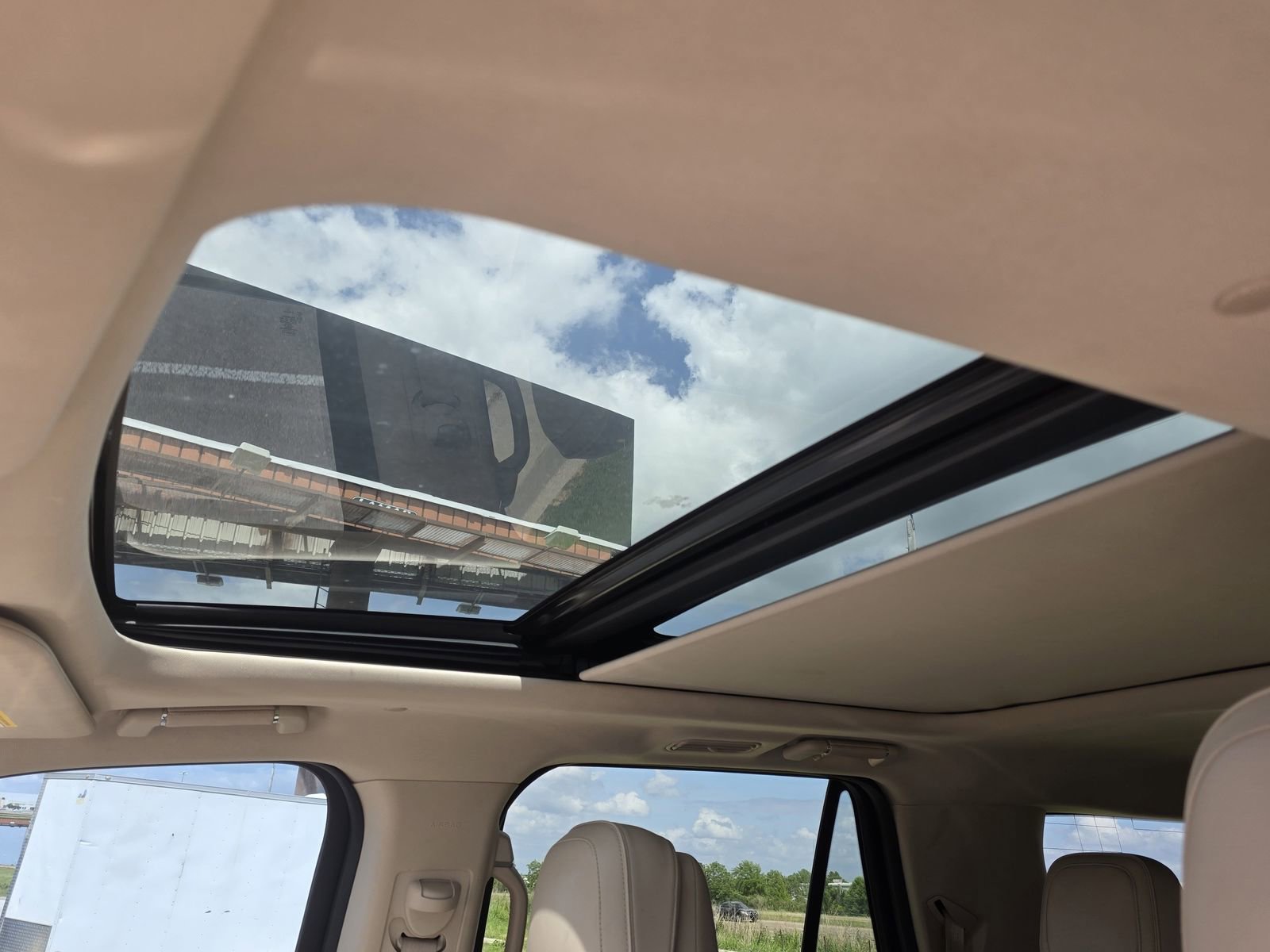 Used 2019 Lincoln Navigator L Reserve image 18