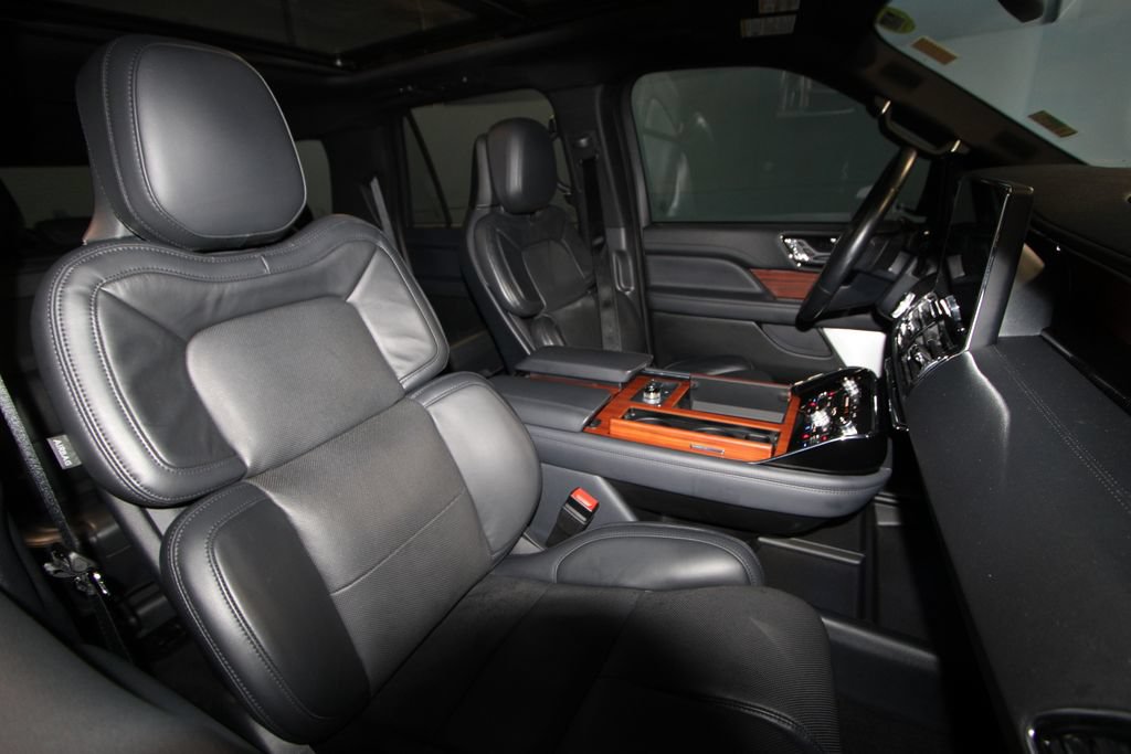 Used 2024 Lincoln Navigator L Reserve AWD/4WD image 25