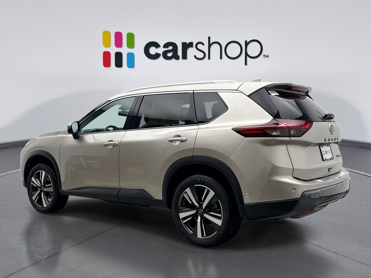 Used 2024 Nissan Rogue SL image 3