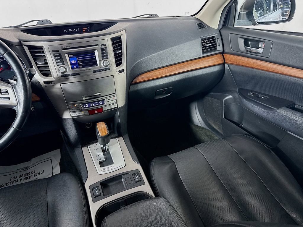 Used 2014 Subaru Outback 3.6R Limited w/ Moonroof Package image 28