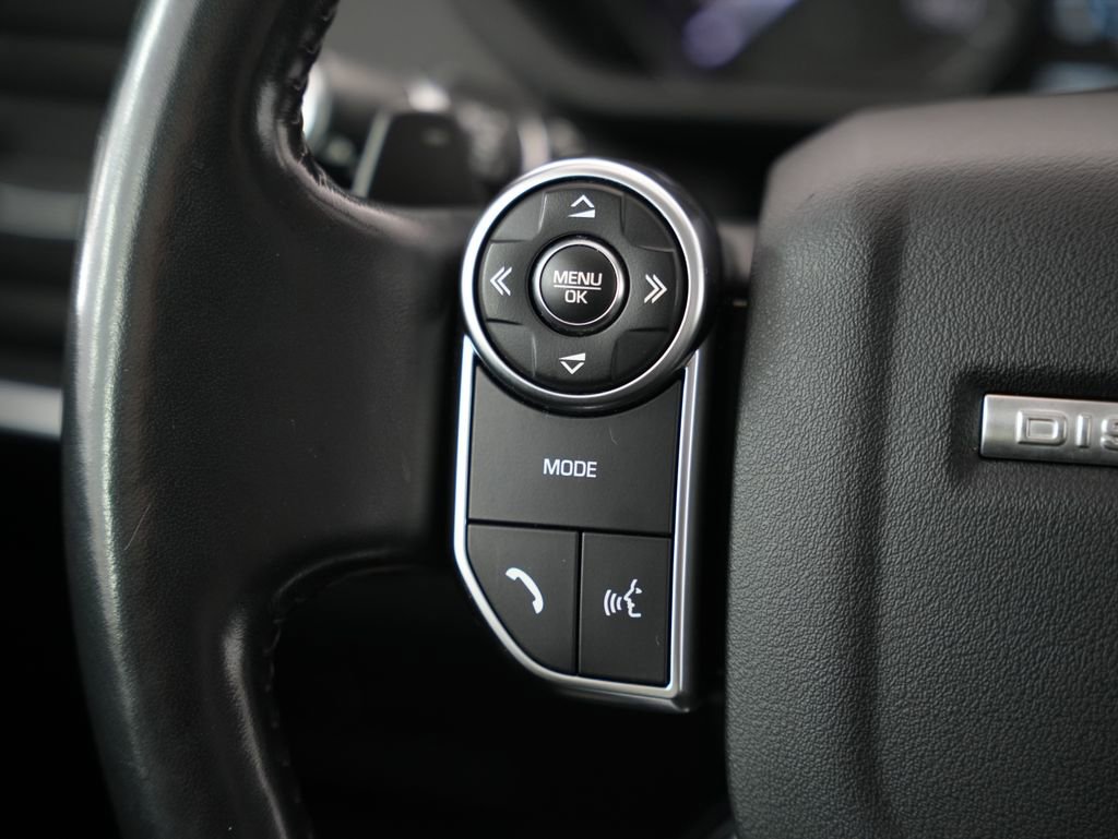 Used 2017 Land Rover Discovery HSE AWD/4WD image 12