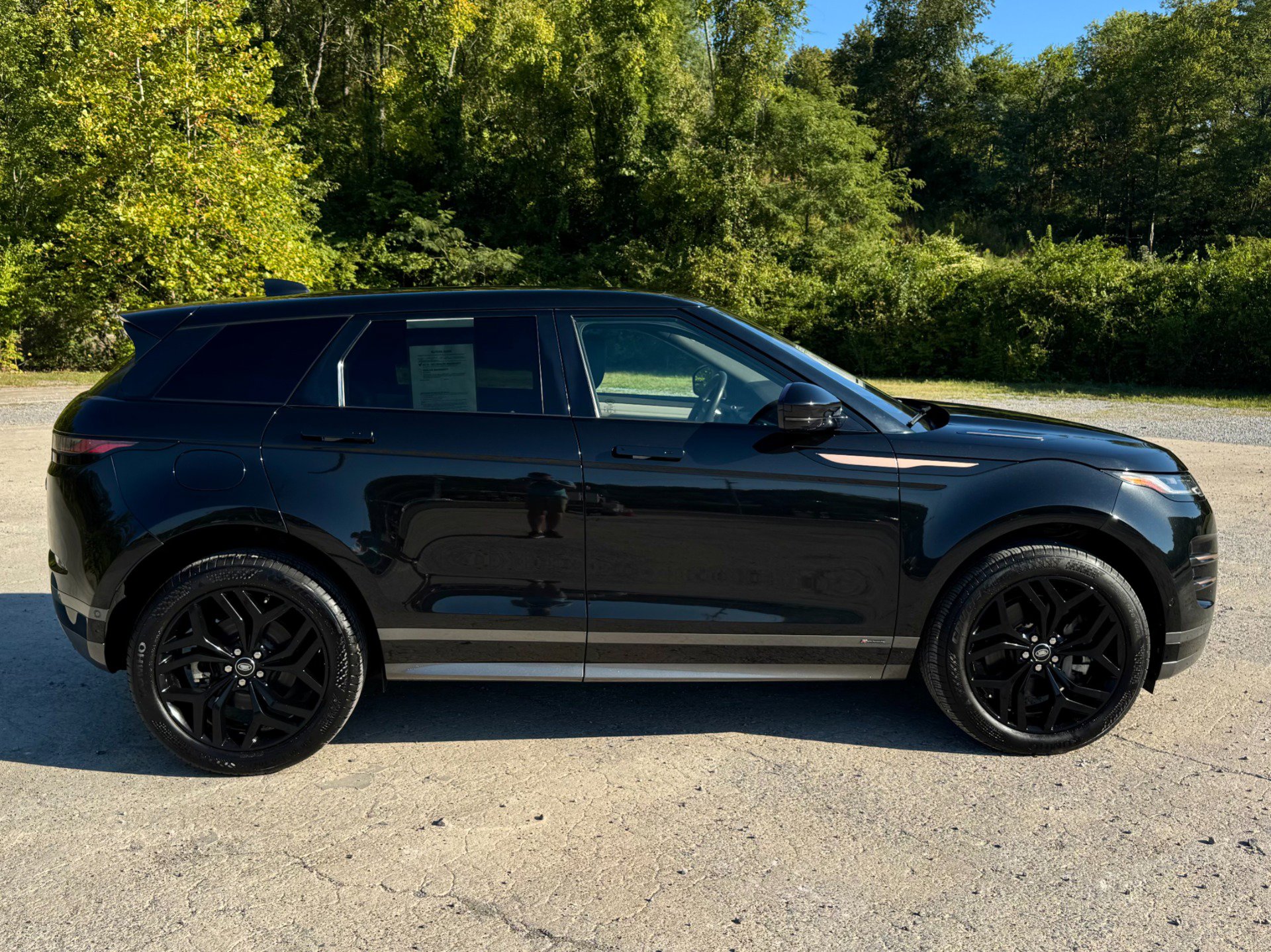 Used 2020 Land Rover Range Rover Evoque R-Dynamic SE image 7