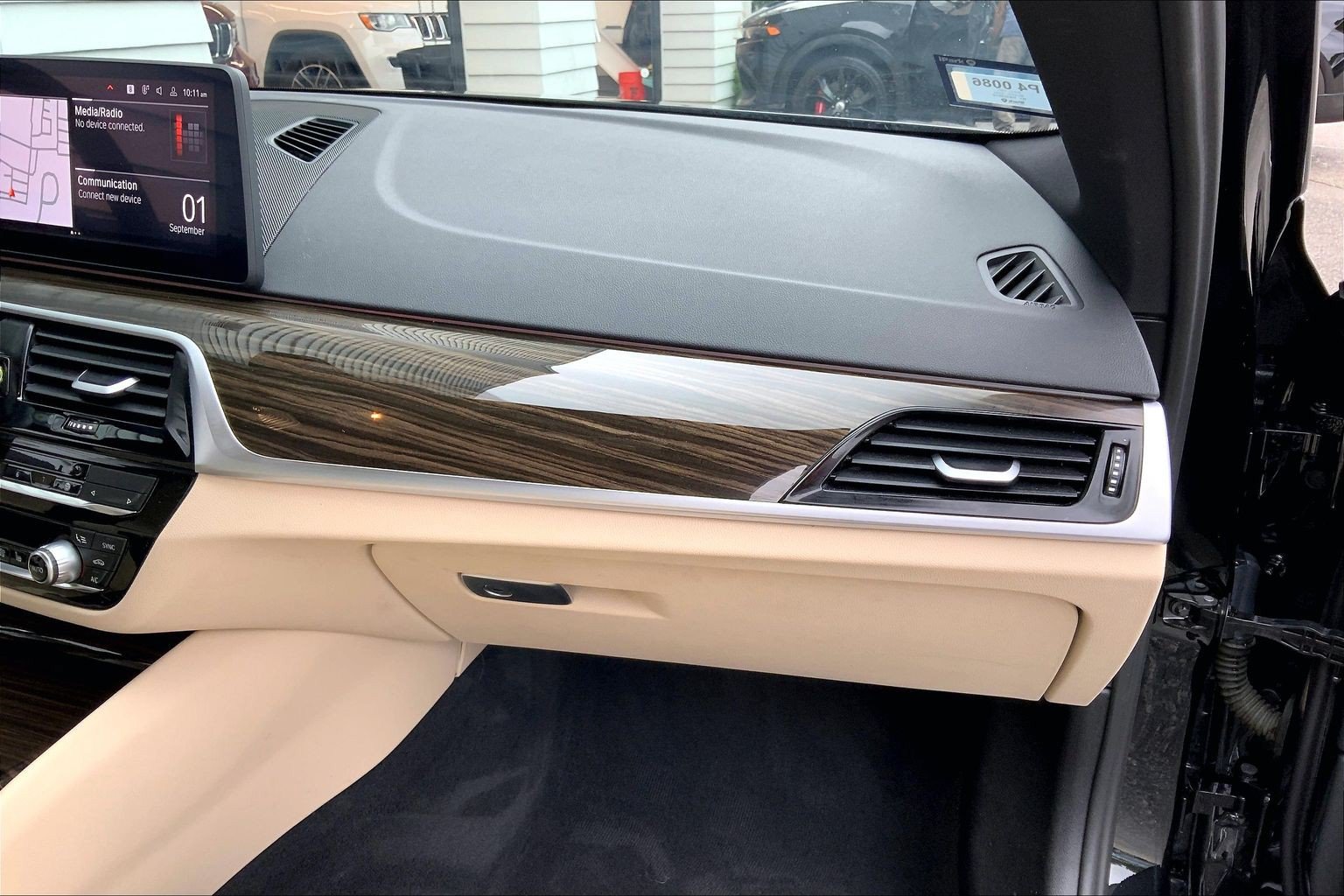 Used 2023 BMW 530i xDrive w/ Convenience Package AWD/4WD image 22