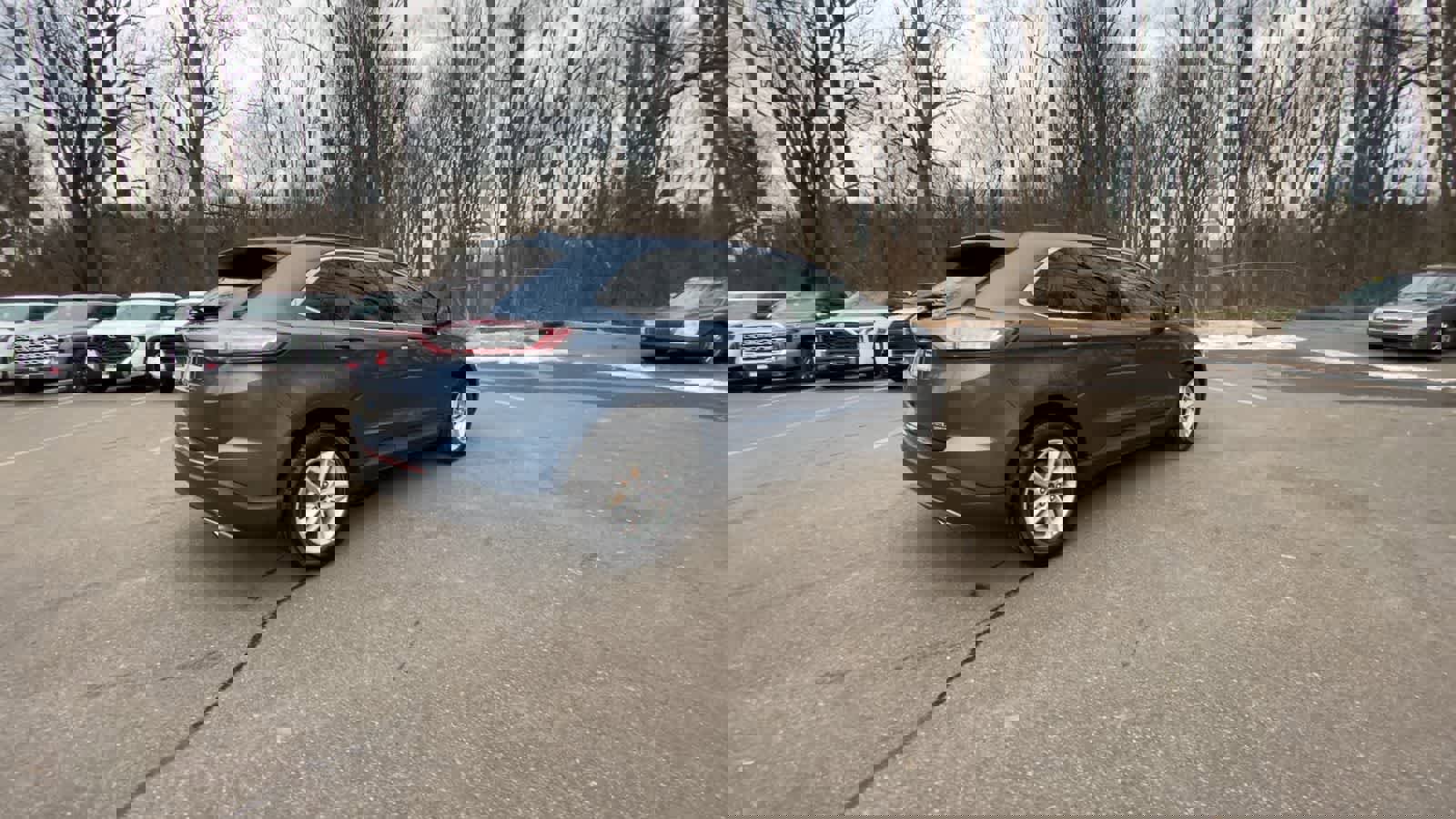 Used 2018 Ford Edge SEL image 11