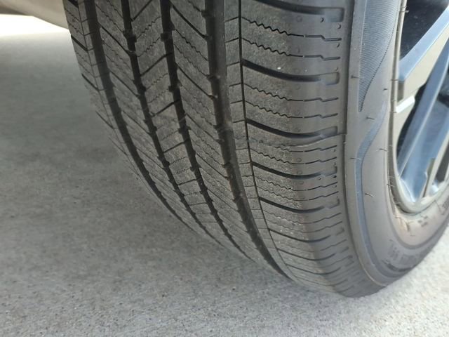 Used 2025 Ford Escape ST-Line Elite w/ Premium Technology Package image 29