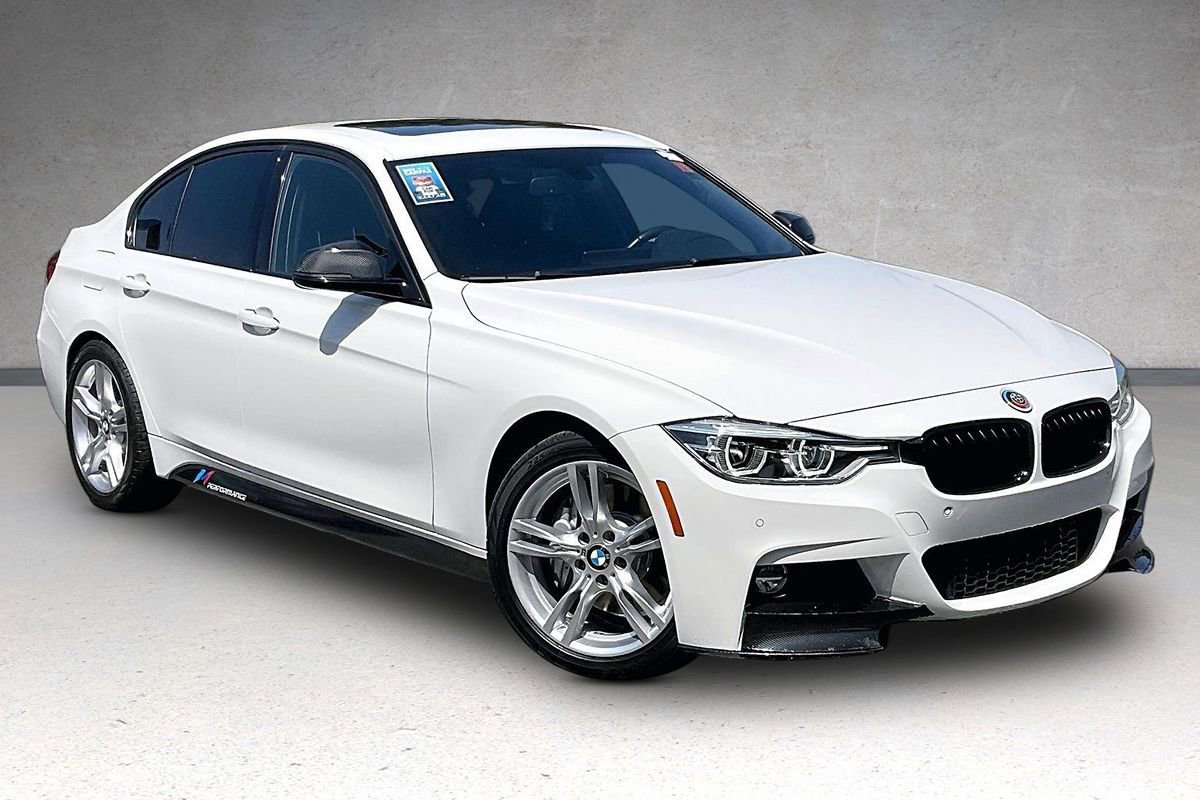 Used 2017 BMW 330i Sedan RWD image 2