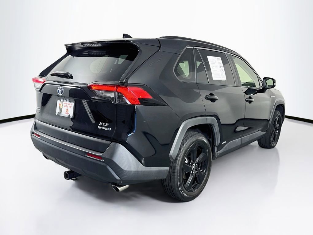 Used 2021 Toyota RAV4 XLE Premium image 10