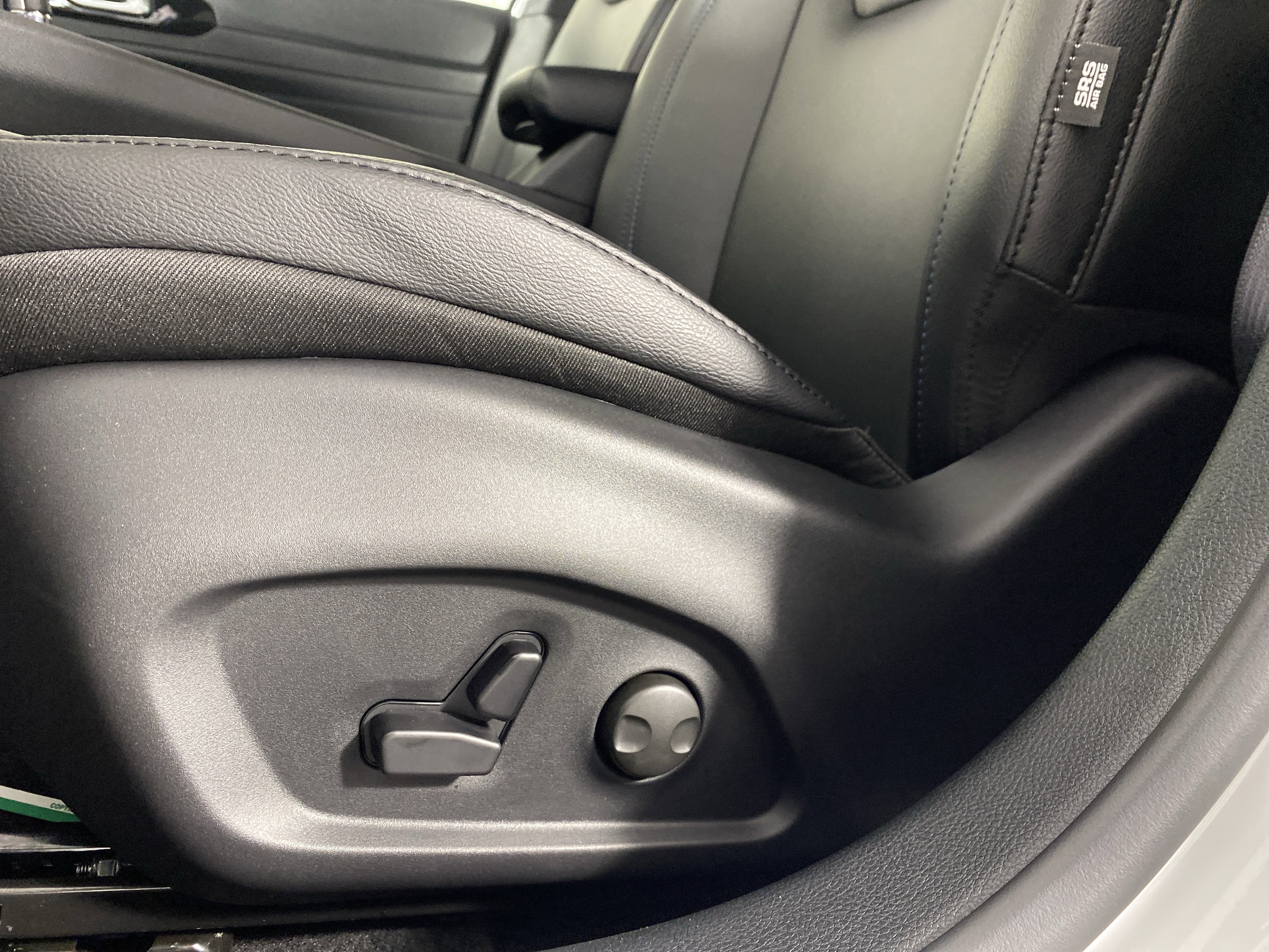 New 2026 Jeep Compass Limited image 15