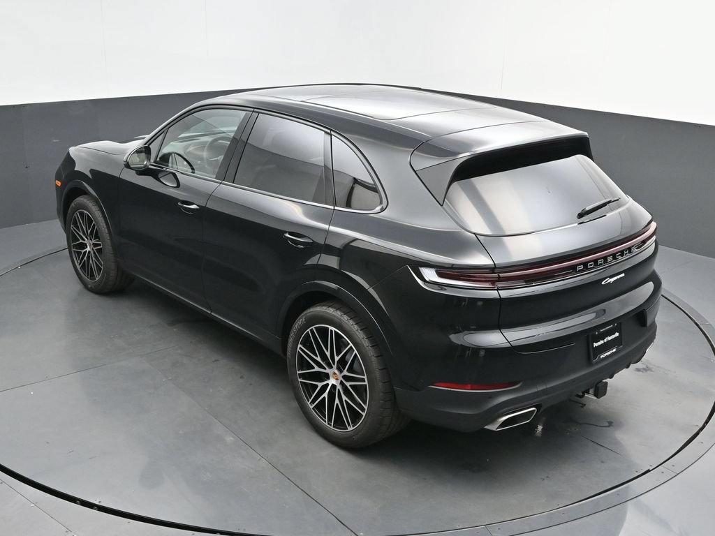 Certified 2026 Porsche Cayenne AWD/4WD image 28