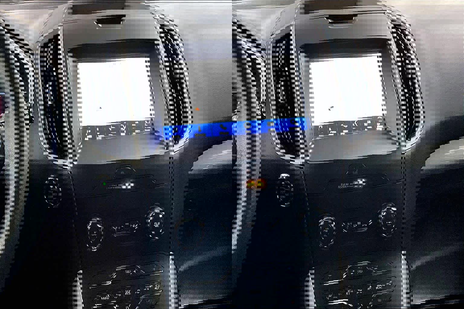 Used 2020 Ford Edge SEL w/ Convenience Package image 6